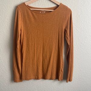 JCREW long sleeve tee golden camel color